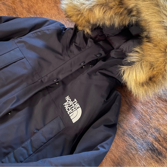NWT The North Face Women’s New Outerboroughs Parka - Picture 8 of 11